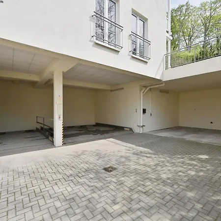 11 Fuer Bis Zu Vier Personen * Sellin (Rugen)